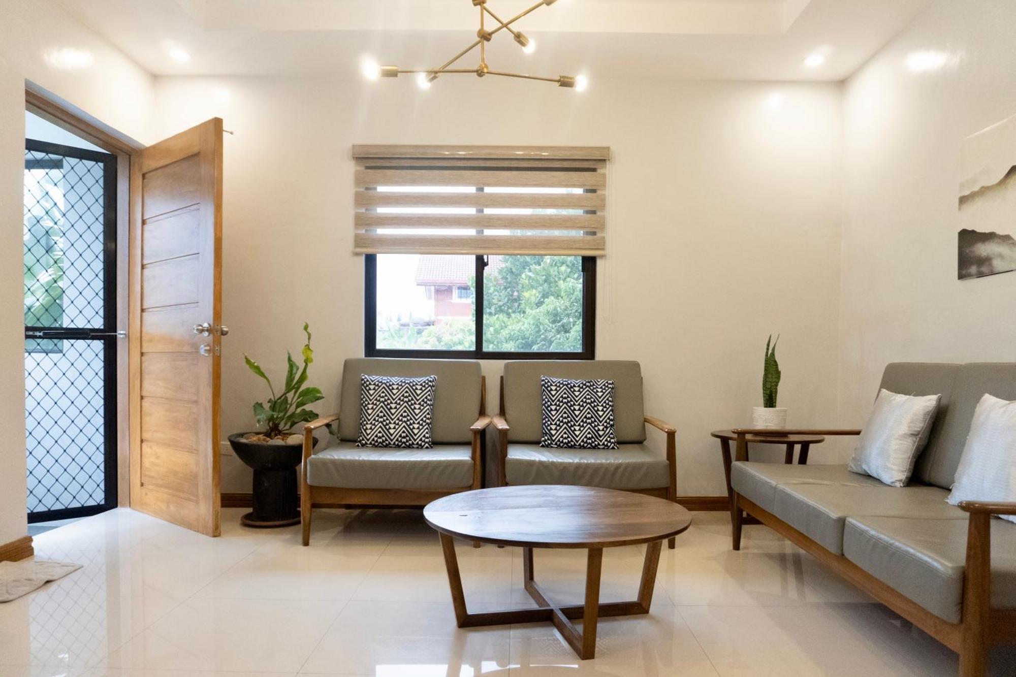 Bella Homes 6Br 4Bath Near Rotunda Tagaytay City Exteriör bild